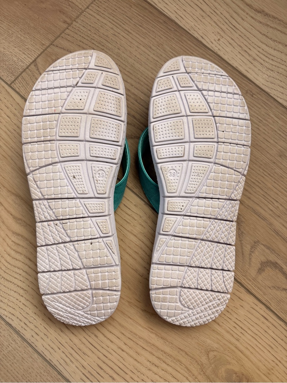 KuaiLu Light Teal Women's Comfort Flip Flop Sandals - Picture 4 of 4